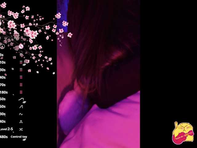Karo1ina1 live cam on BongaCams
