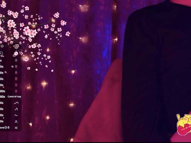 Karo1ina1 live cam on BongaCams