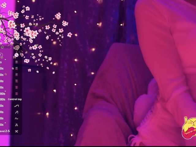 Karo1ina1 live cam on BongaCams