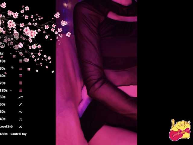 Karo1ina1 live cam on BongaCams