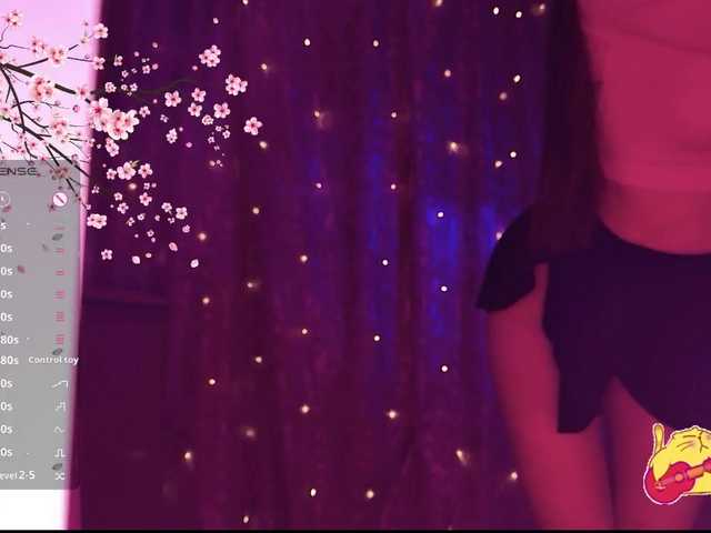 Karo1ina1 live cam on BongaCams