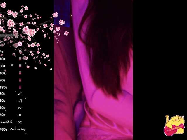 Karo1ina1 live cam on BongaCams