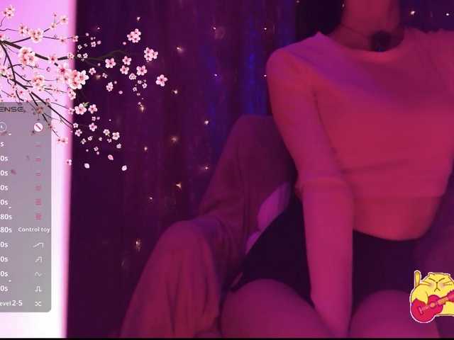 Karo1ina1 live cam on BongaCams