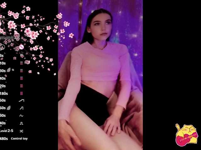 Karo1ina1 live cam on BongaCams