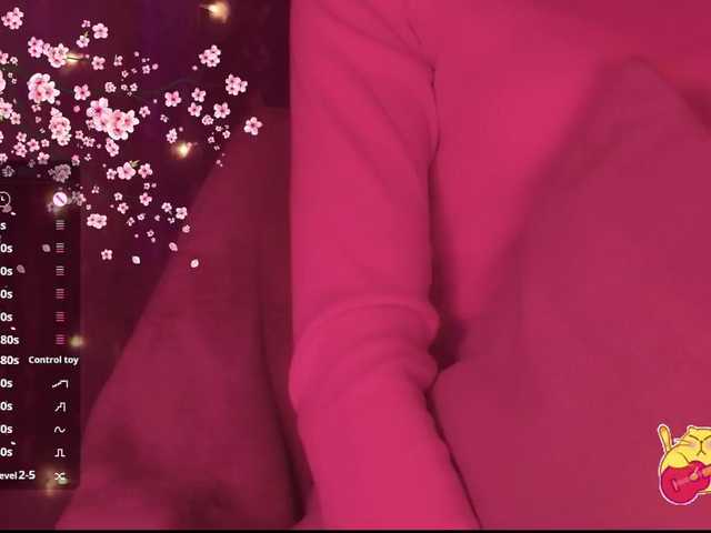 Karo1ina1 live cam on BongaCams
