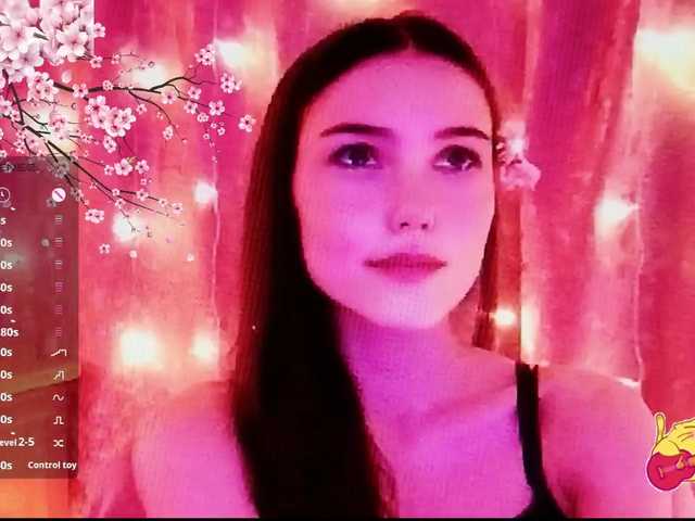 Karo1ina1 live cam on BongaCams