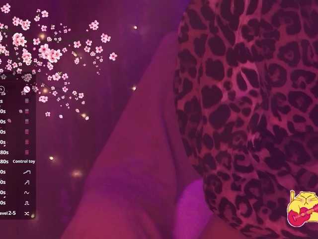 Karo1ina1 live cam on BongaCams