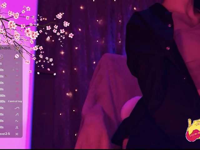 Karo1ina1 live cam on BongaCams
