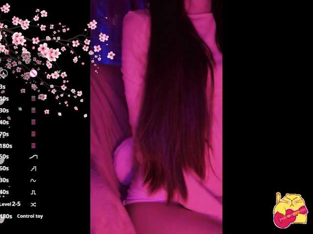 Karo1ina1 live cam on BongaCams