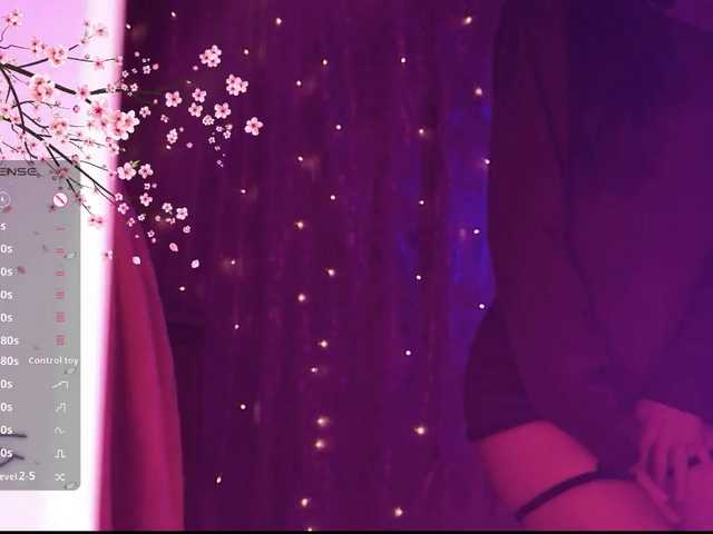 Karo1ina1 live cam on BongaCams