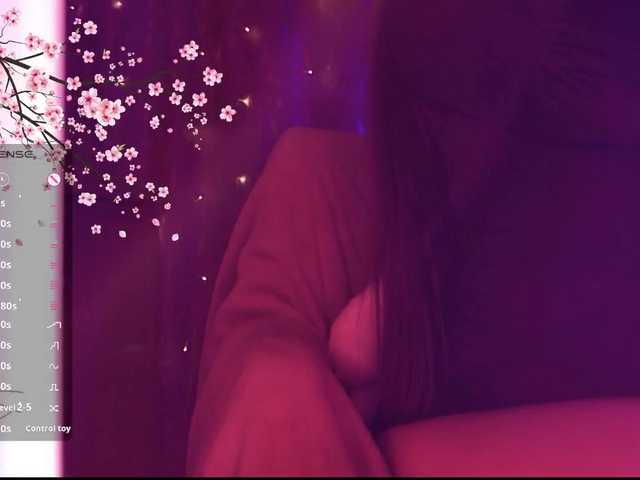 Karo1ina1 live cam on BongaCams