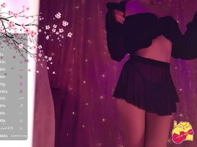Karo1ina1 live cam on BongaCams