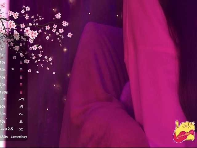 Karo1ina1 live cam on BongaCams