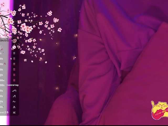 Karo1ina1 live cam on BongaCams