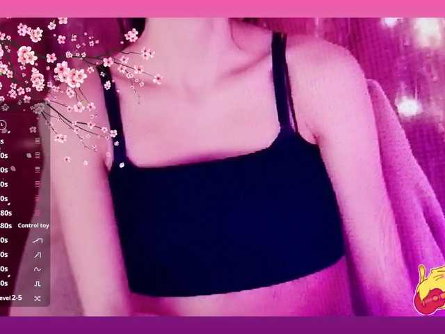 Karo1ina1 live cam on BongaCams