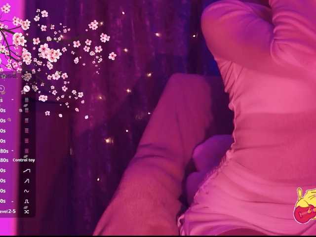 Karo1ina1 live cam on BongaCams