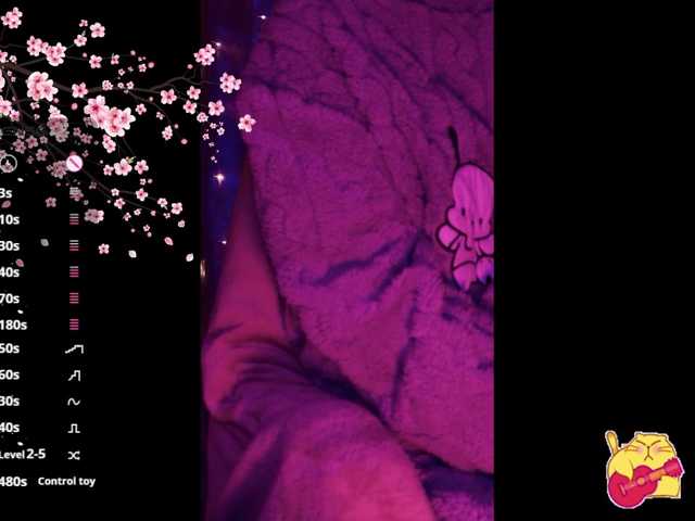 Karo1ina1 live cam on BongaCams