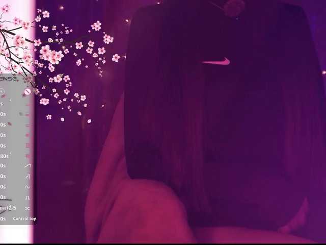 Karo1ina1 live cam on BongaCams