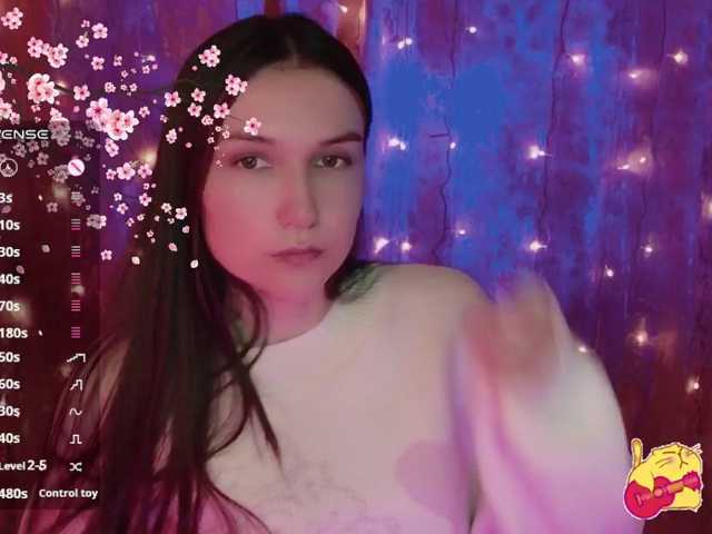 Karo1ina1 live cam on BongaCams