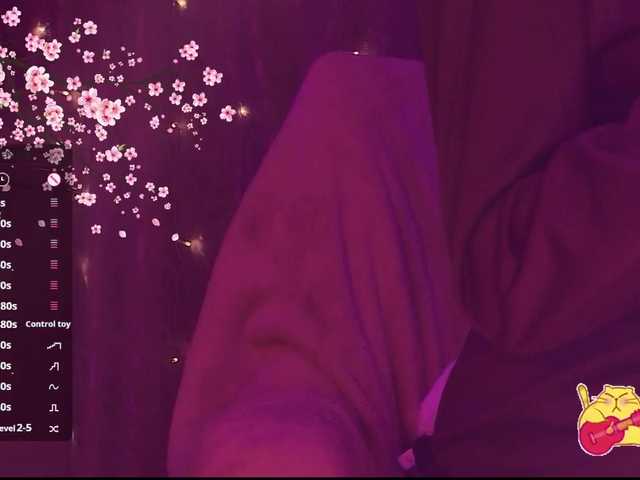 Karo1ina1 live cam on BongaCams