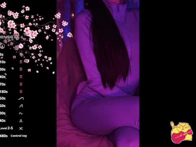 Karo1ina1 live cam on BongaCams