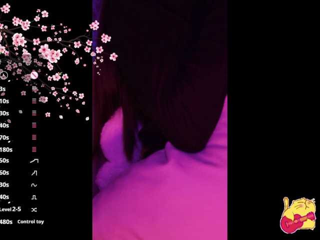 Karo1ina1 live cam on BongaCams