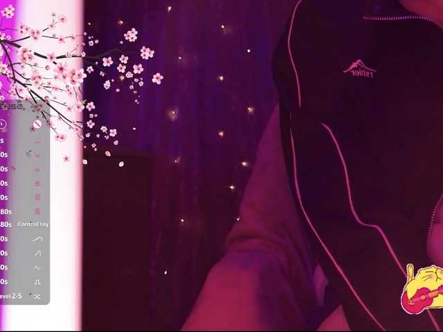 Karo1ina1 live cam on BongaCams