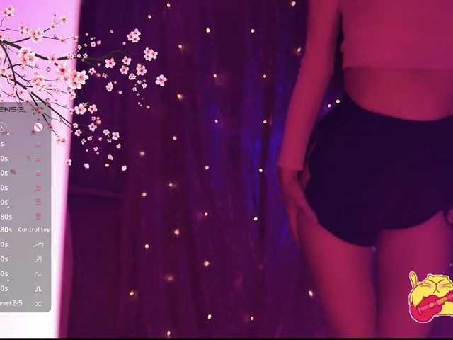 Karo1ina1 live cam on BongaCams