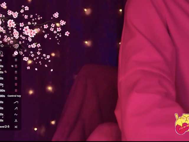 Karo1ina1 live cam on BongaCams