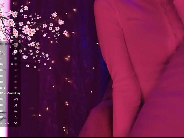 Karo1ina1 live cam on BongaCams