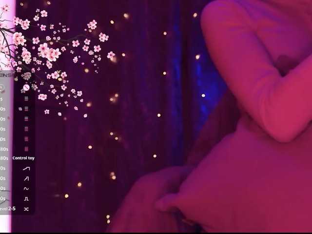 Karo1ina1 live cam on BongaCams