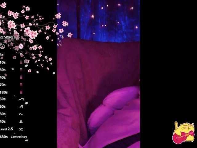 Karo1ina1 live cam on BongaCams