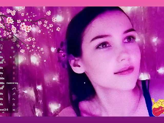 Karo1ina1 live cam on BongaCams