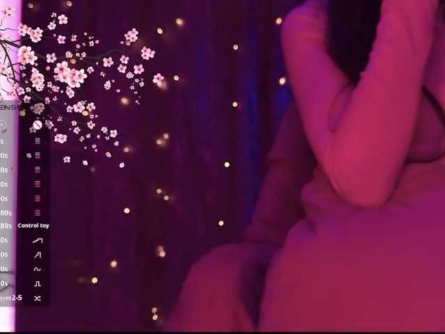 Karo1ina1 live cam on BongaCams