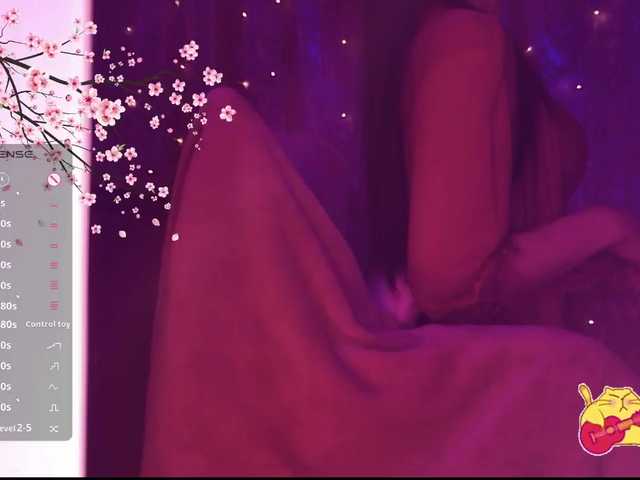 Karo1ina1 live cam on BongaCams