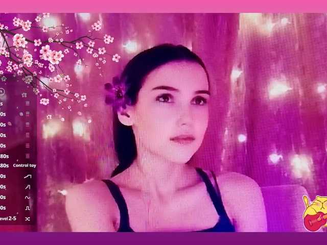 Karo1ina1 live cam on BongaCams
