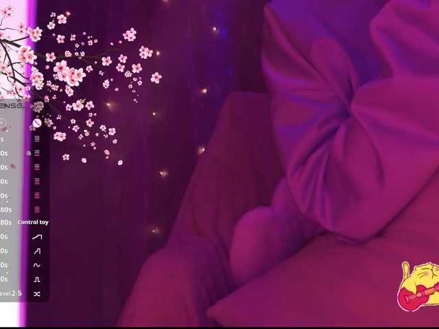 Karo1ina1 live cam on BongaCams