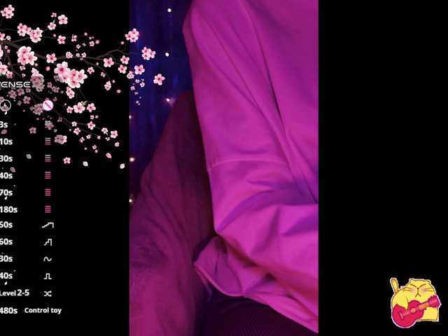 Karo1ina1 live cam on BongaCams