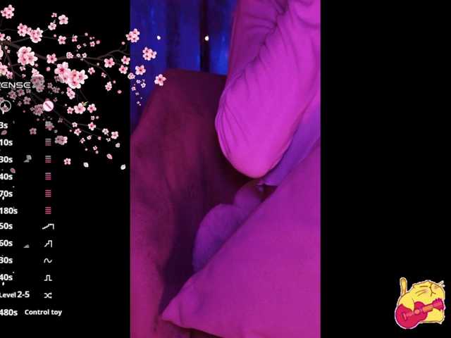 Karo1ina1 live cam on BongaCams