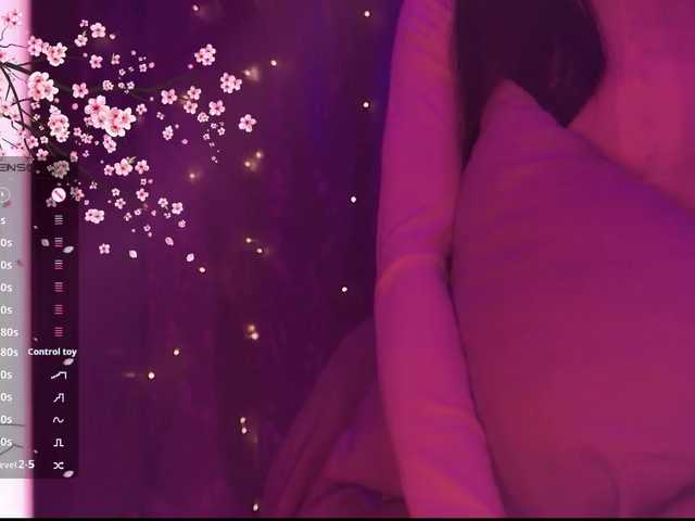 Karo1ina1 live cam on BongaCams