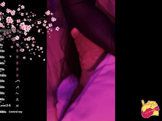 Karo1ina1 live cam on BongaCams