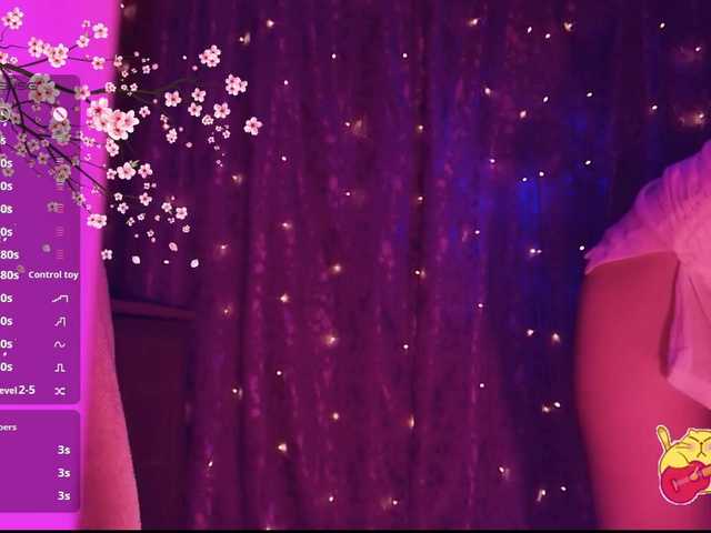 Karo1ina1 live cam on BongaCams