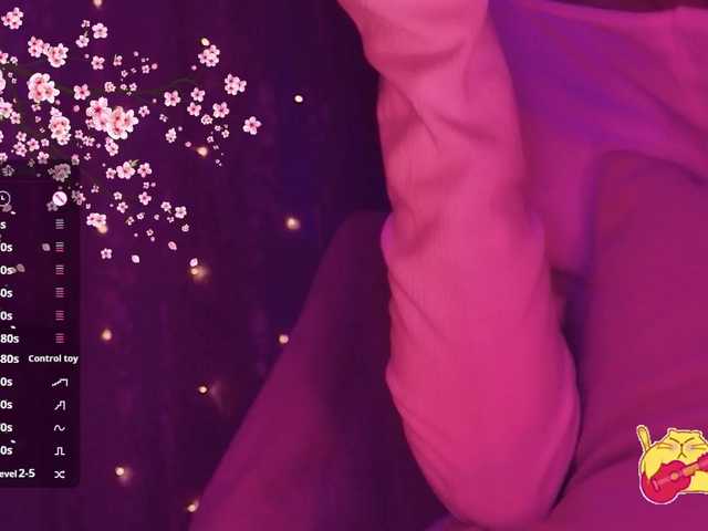 Karo1ina1 live cam on BongaCams