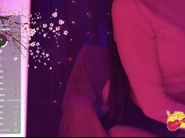 Karo1ina1 live cam on BongaCams