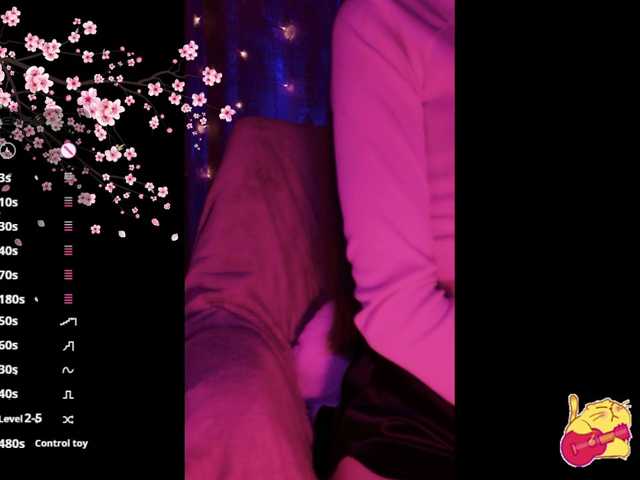 Karo1ina1 live cam on BongaCams