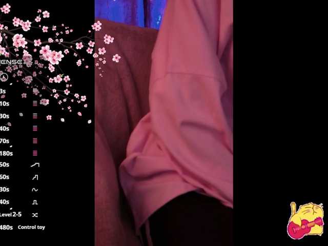 Karo1ina1 live cam on BongaCams