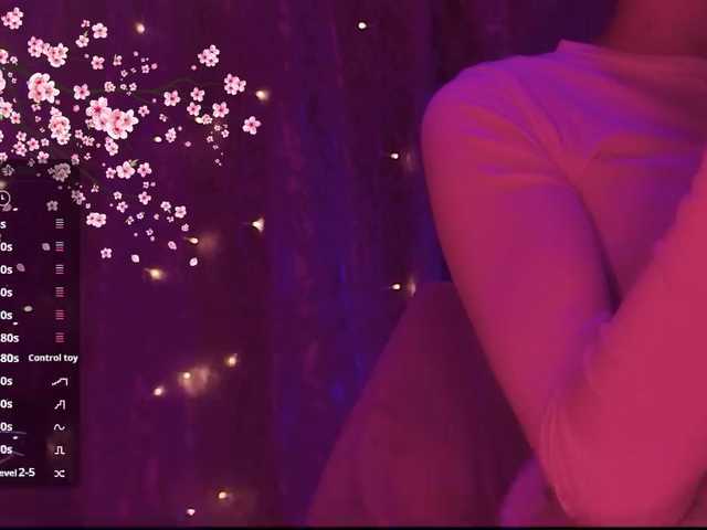 Karo1ina1 live cam on BongaCams