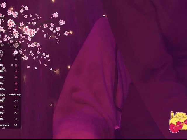 Karo1ina1 live cam on BongaCams