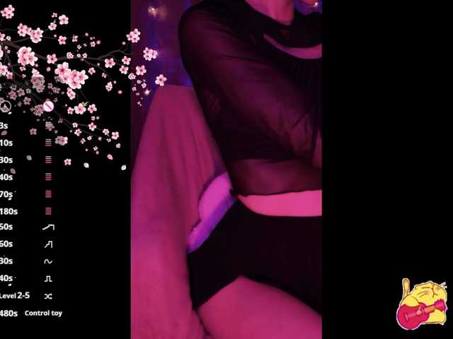 Karo1ina1 live cam on BongaCams