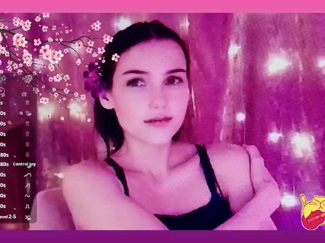 Karo1ina1 live cam on BongaCams